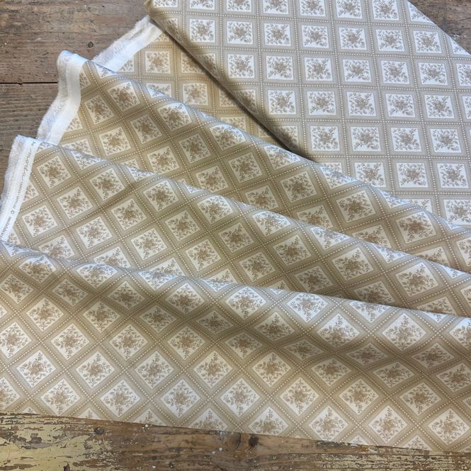 Hovedbilde Cinnaberry, Beige med rutet mønster
